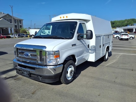 2025 Ford Econoline Cutaway E-350 SRW VAN