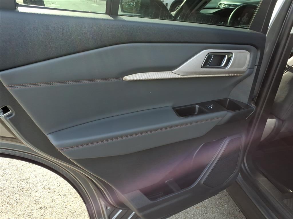 2026 Ford Explorer Active - Photo 9