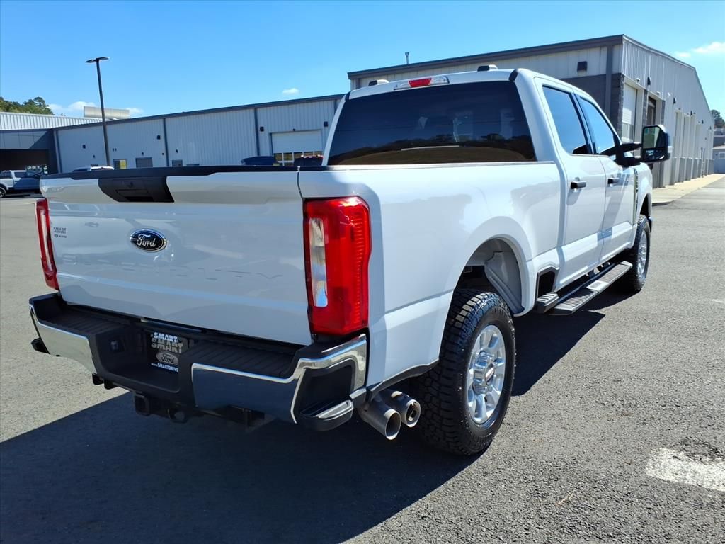 2024 Ford F-250 XLT photo 3