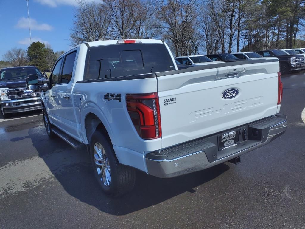 2025 Ford F-150 Lariat photo 2