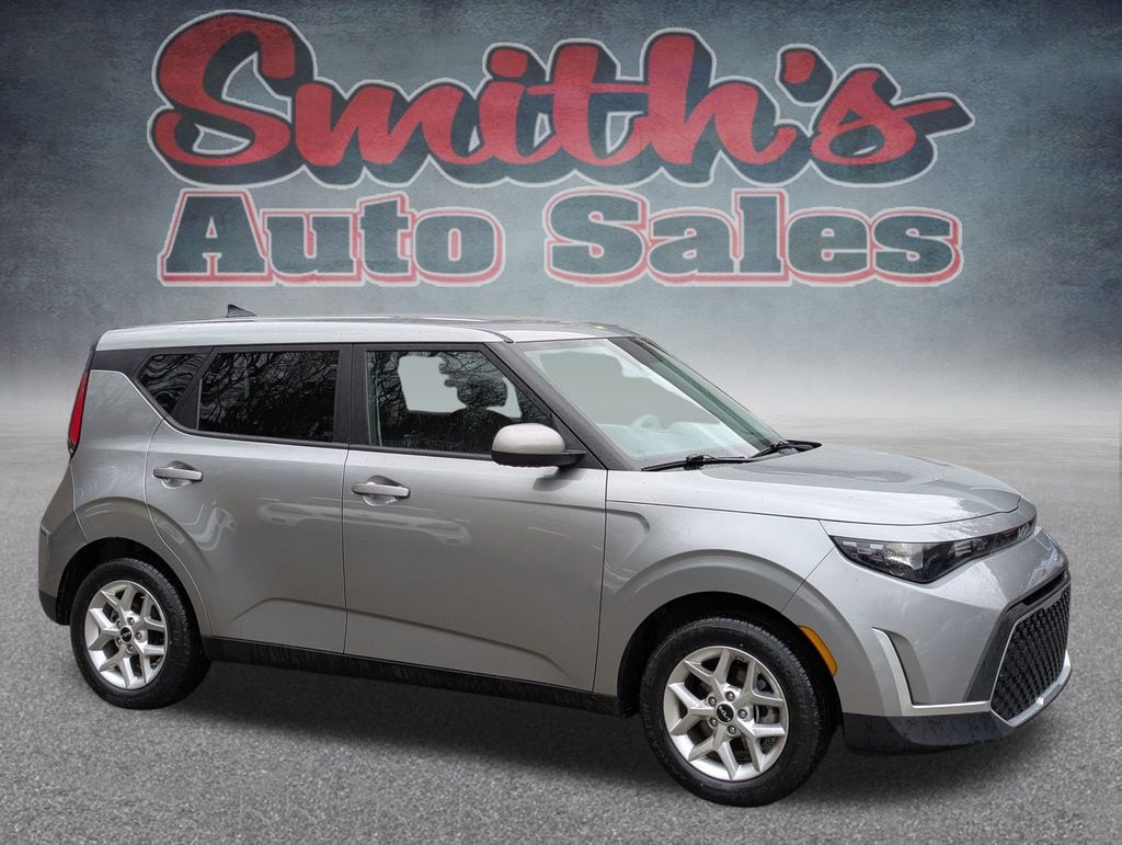 Used 2024 Kia Soul LX Hatchback