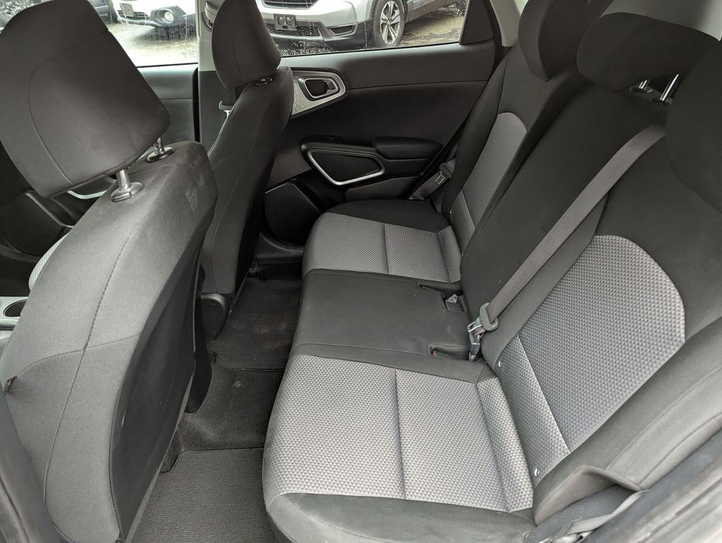 2024 Kia Soul LX - Photo 7