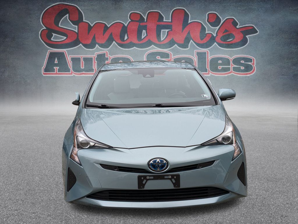2018 Toyota Prius Three photo 2