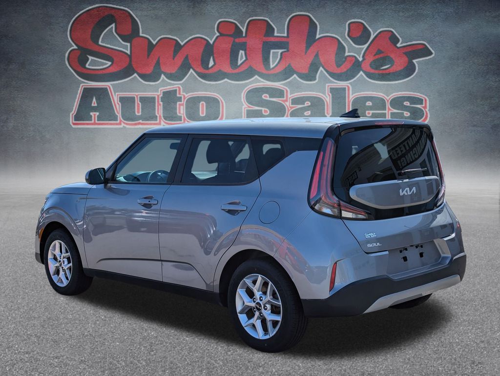 2023 Kia Soul S photo 4