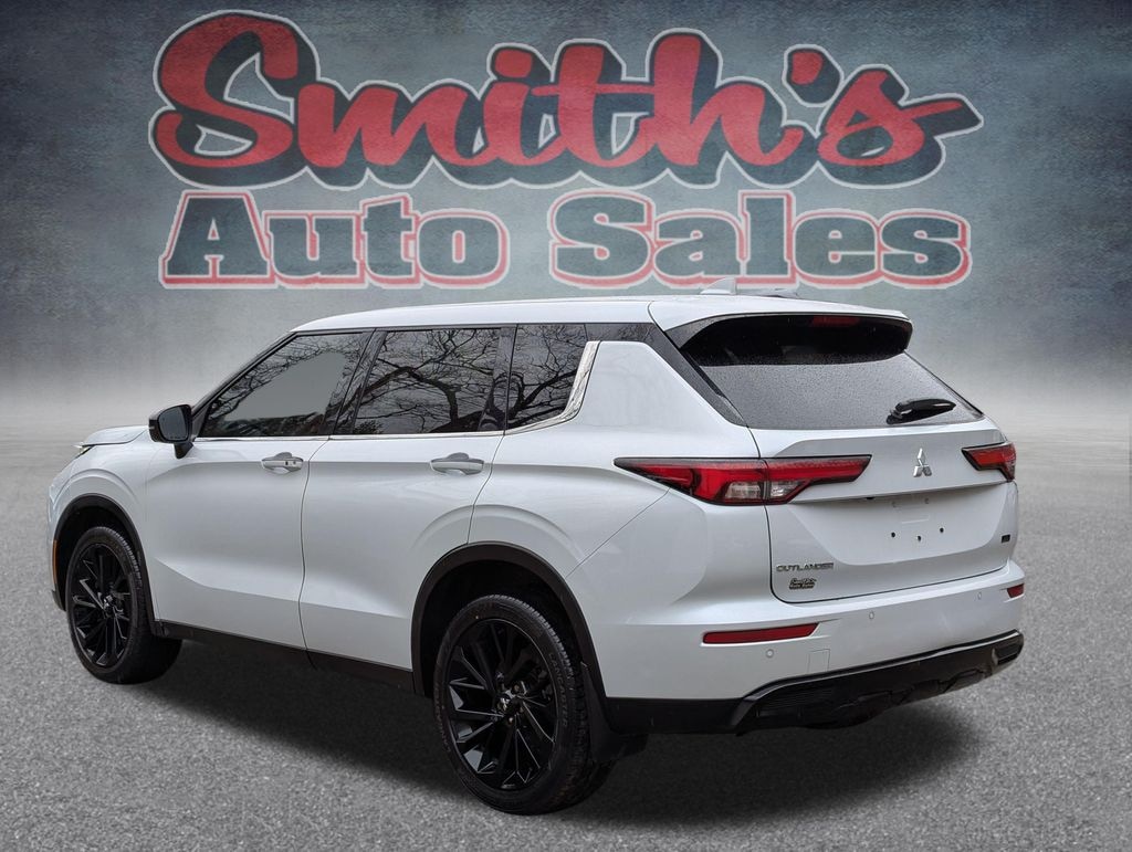 Used 2024 Mitsubishi Outlander SE SUV