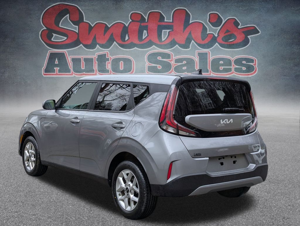 Used 2024 Kia Soul LX Hatchback