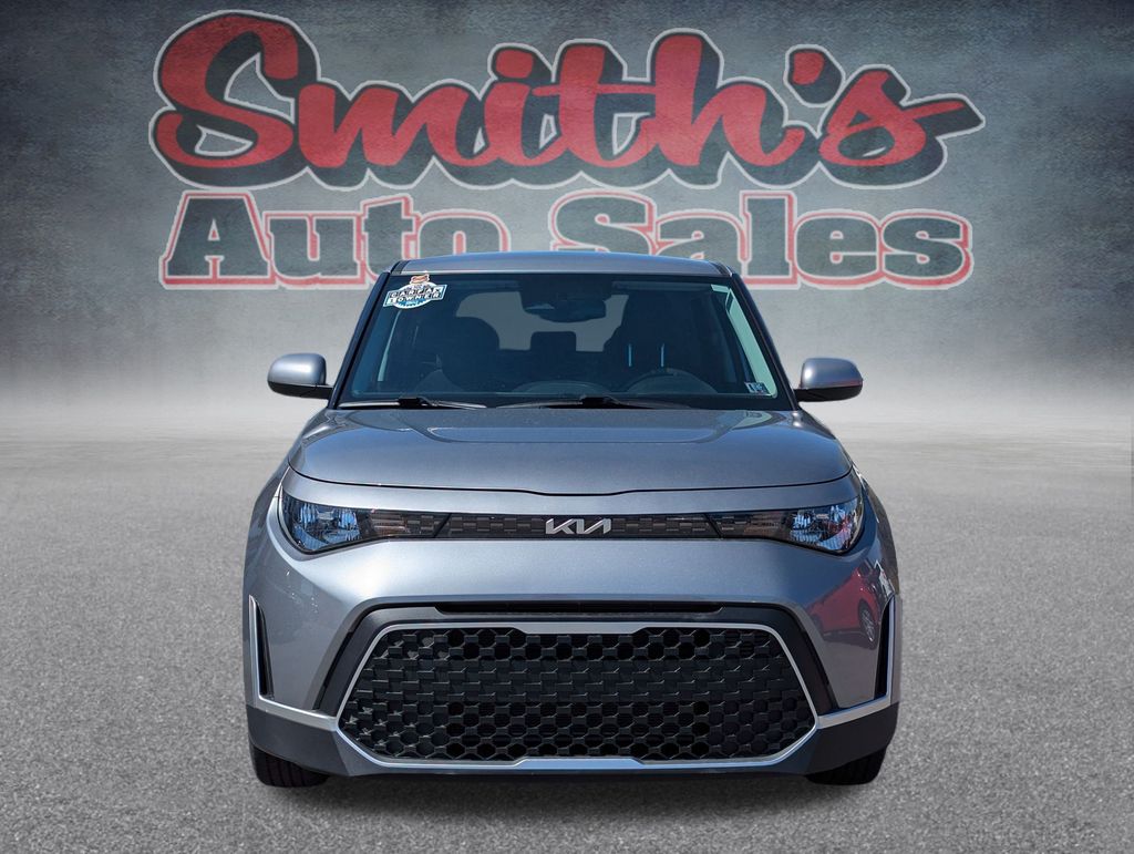 2023 Kia Soul S photo 2