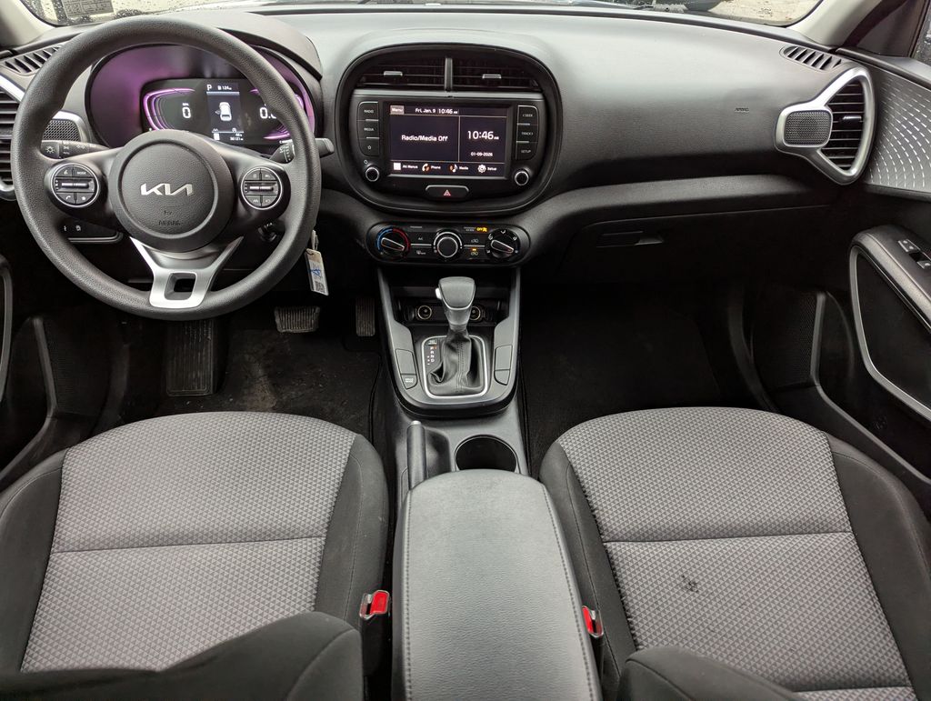 2024 Kia Soul LX - Photo 8