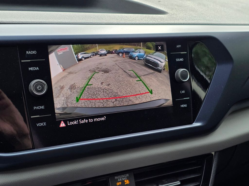 2022 Volkswagen Taos SE - Photo 11