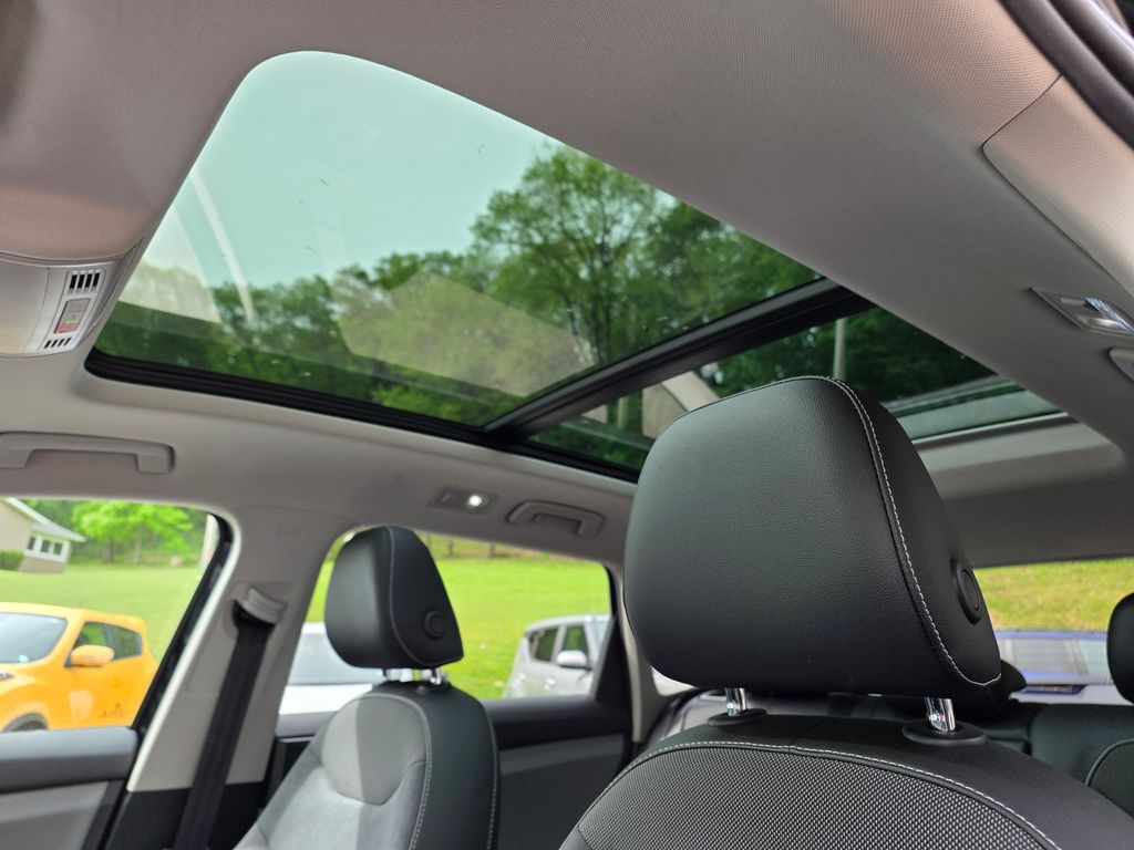 2022 Volkswagen Taos SE - Photo 12