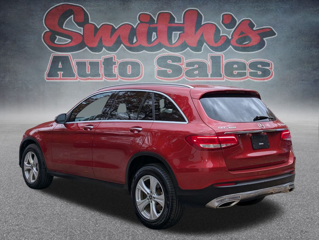 2018 Mercedes Benz GLC 300 photo 2