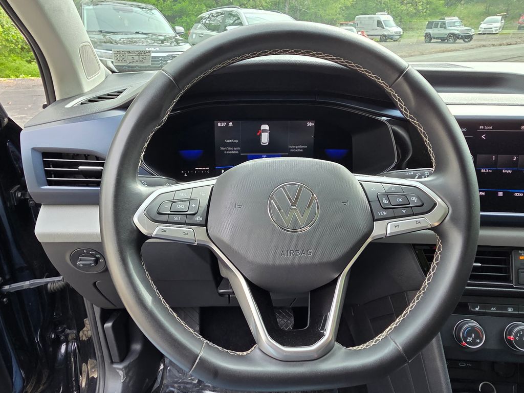 2022 Volkswagen Taos SE - Photo 9