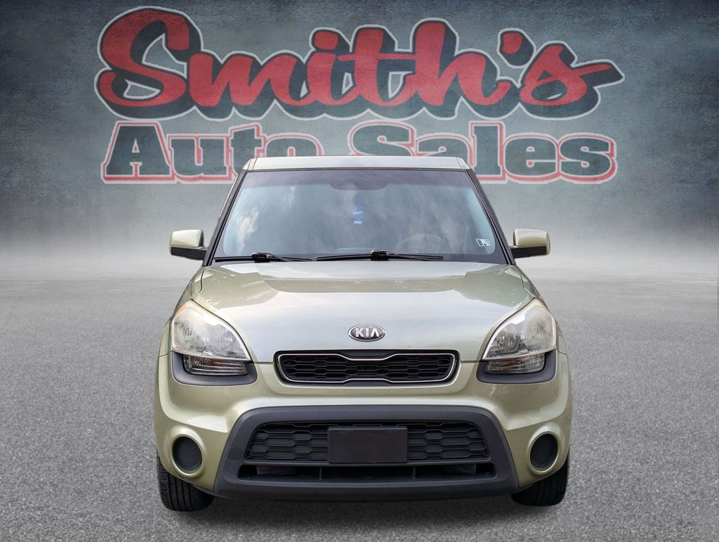 Used 2013 Kia Soul Base Hatchback