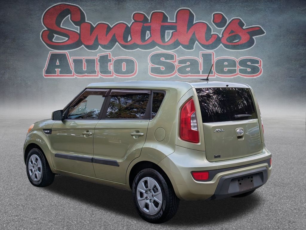 Used 2013 Kia Soul Base Hatchback
