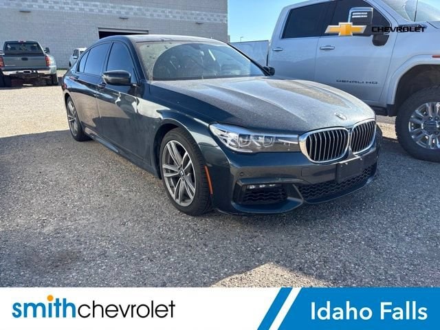 2016 BMW 7 Series 740i's photo