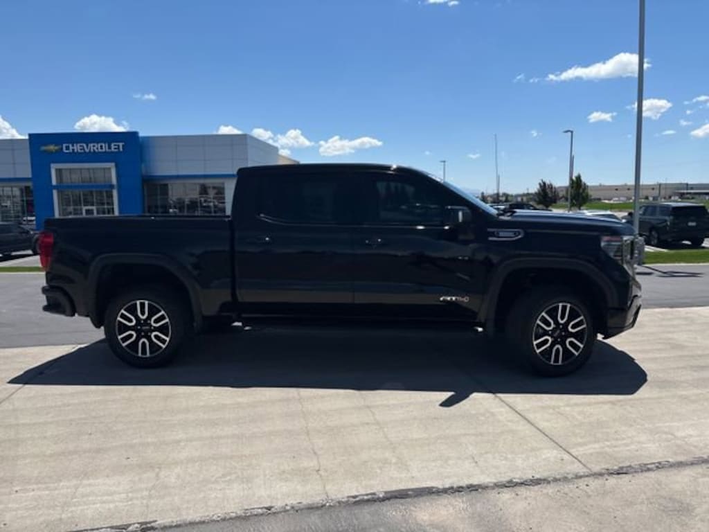 Used 2025 GMC Sierra 1500 AT4 Truck
