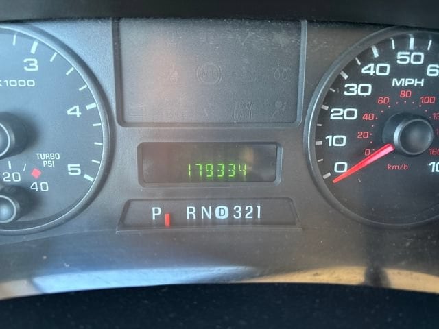2007 Ford F-550 - Photo 16