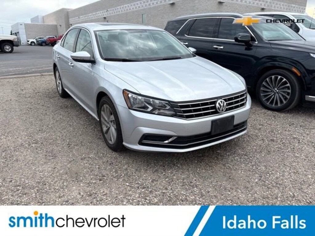 Used 2018 Volkswagen Passat 2.0T SE Sedan