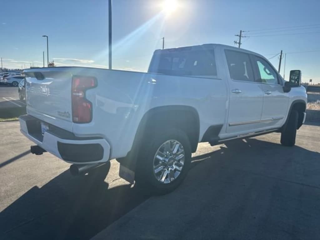 New 2025 Chevrolet Silverado 3500 HD High Country Truck