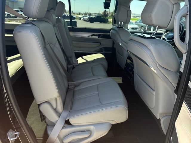 2022 Jeep Grand Wagoneer Series I - Photo 24