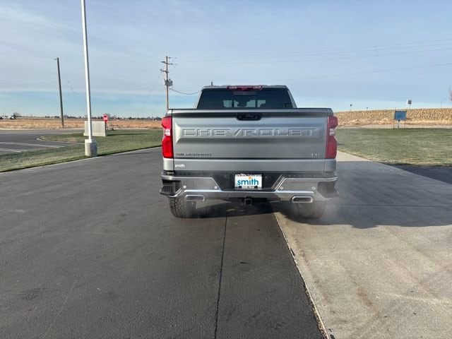 2026 Chevrolet Silverado 1500 LTZ photo 2