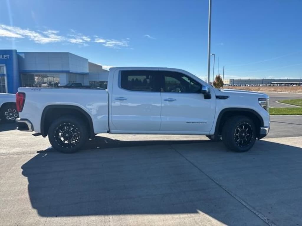 Used 2024 GMC Sierra 1500 SLT Truck