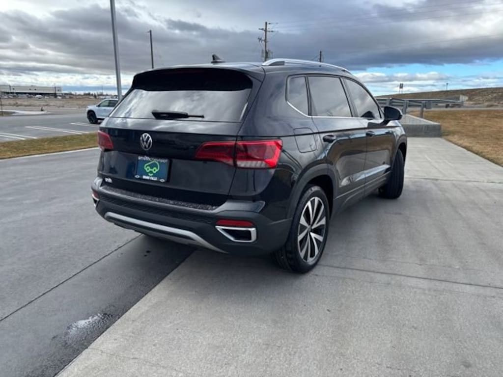 Used 2022 Volkswagen Taos 1.5T SE SUV