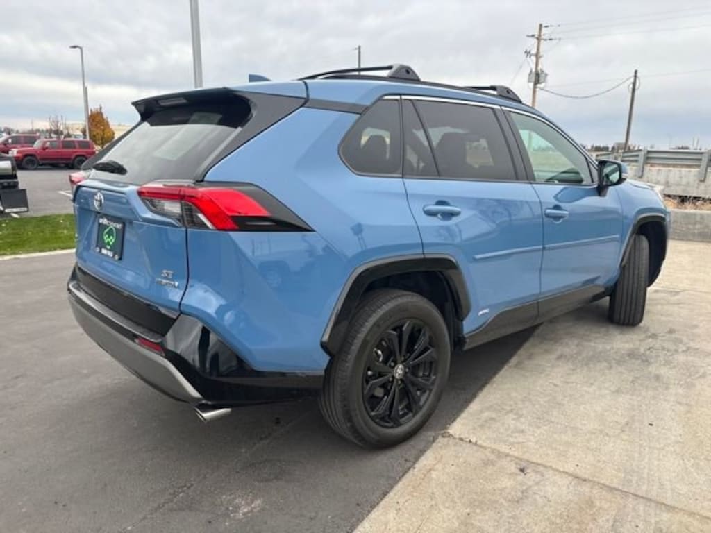 Used 2024 Toyota RAV4 Hybrid SE SUV