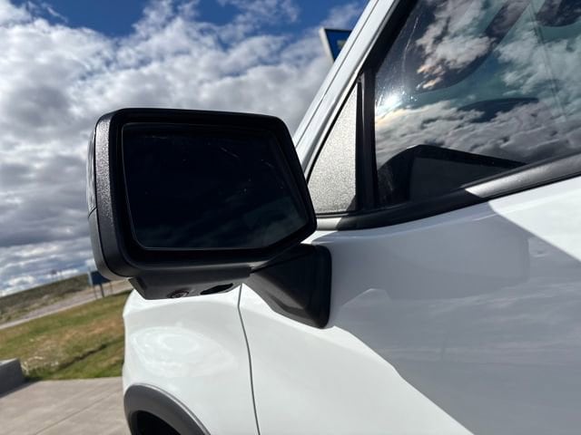 2023 Chevrolet Silverado 1500 ZR2 - Photo 30