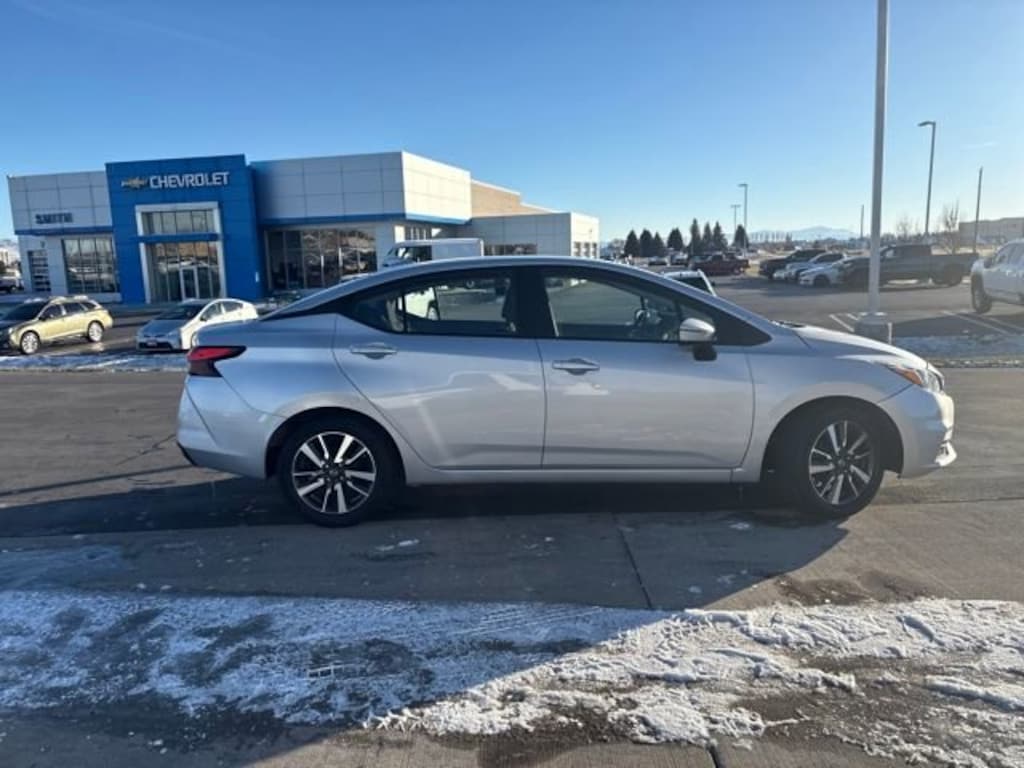 Used 2021 Nissan Versa SV Xtronic CVT Sedan