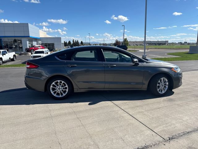 2020 Ford Fusion SE - Photo 2