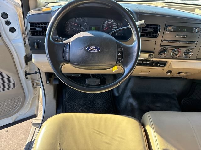 2007 Ford F-550 - Photo 13