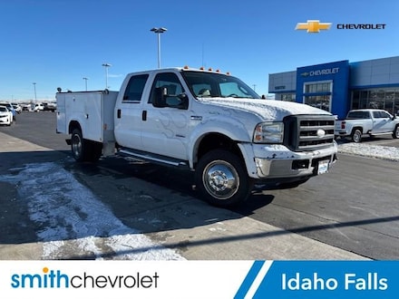 2007 Ford Super Duty F-550 DRW XL Truck Crew Cab