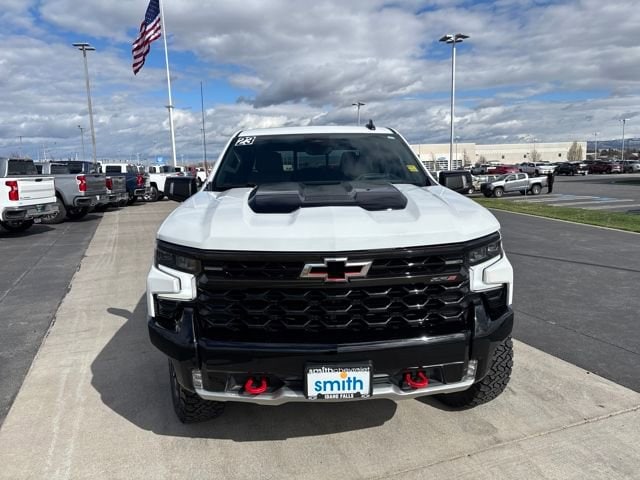 2023 Chevrolet Silverado 1500 ZR2 - Photo 8