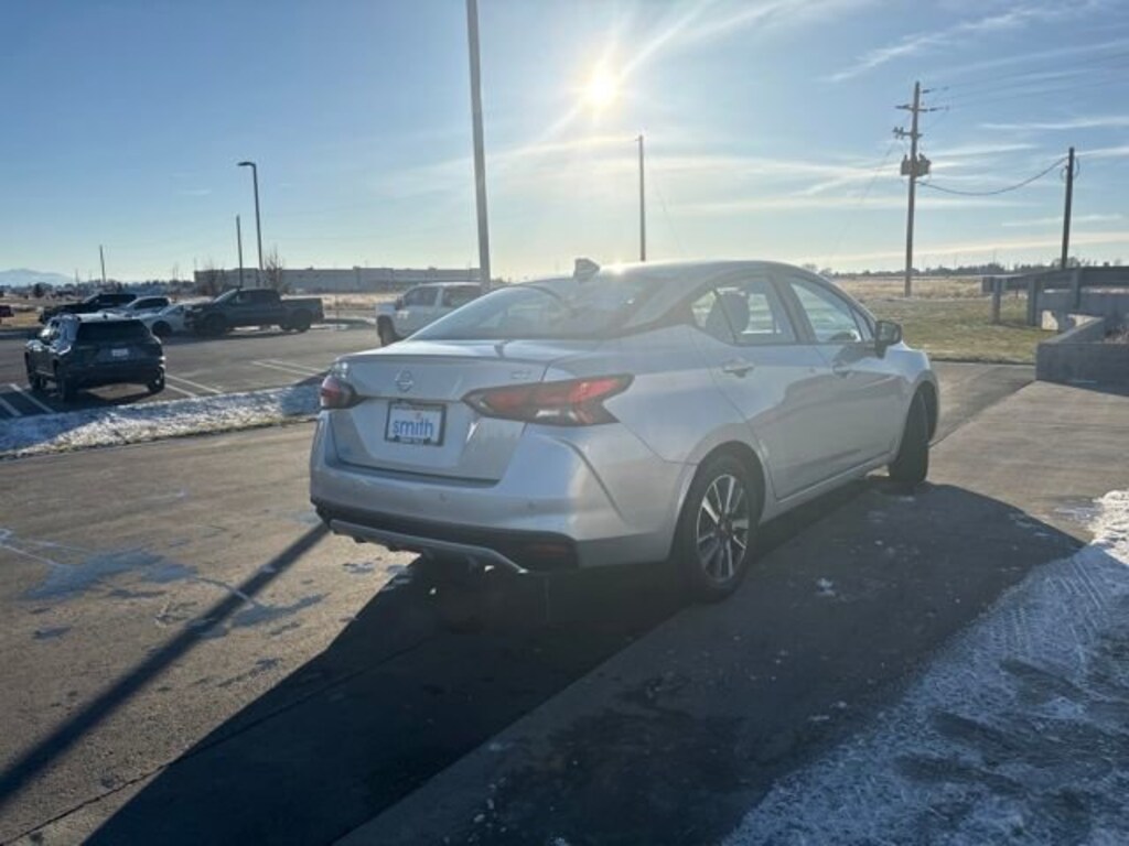 Used 2021 Nissan Versa SV Xtronic CVT Sedan