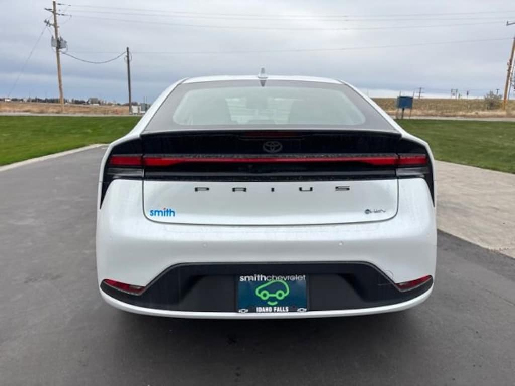 Used 2024 Toyota Prius LE Sedan