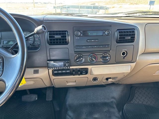 2007 Ford F-550 - Photo 17