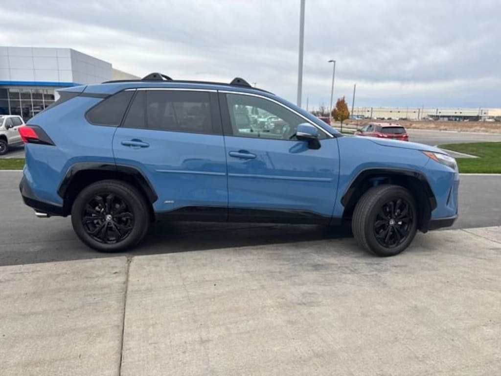 Used 2024 Toyota RAV4 Hybrid SE SUV