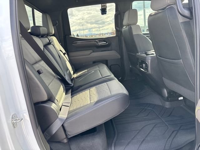 2023 Chevrolet Silverado 1500 ZR2 - Photo 24