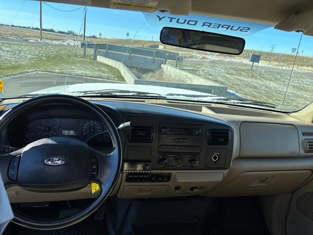 2007 Ford F-550 - Photo 12