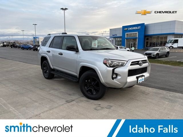 2024 Toyota 4Runner SR5's photo