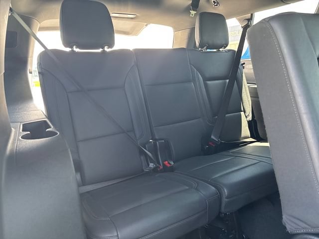 2025 Chevrolet Suburban Z71 - Photo 24