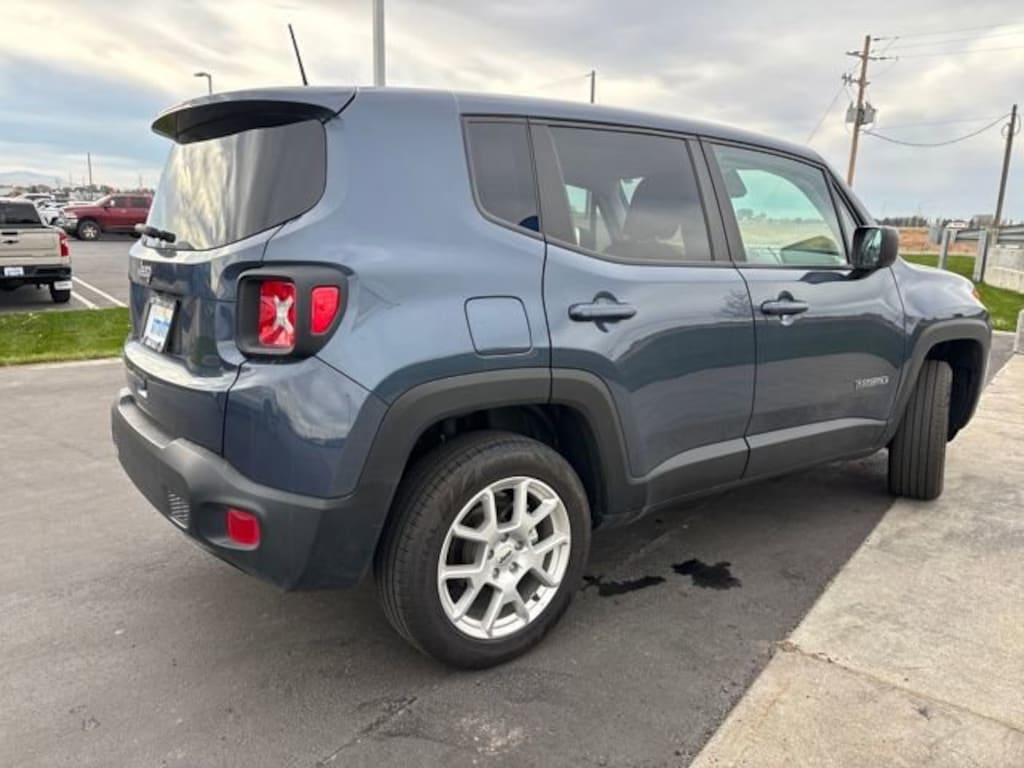 Used 2023 Jeep Renegade Latitude 4x4 SUV