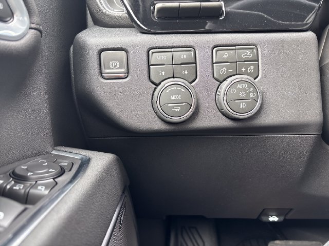 2026 Chevrolet Silverado 3500HD High Country - Photo 17