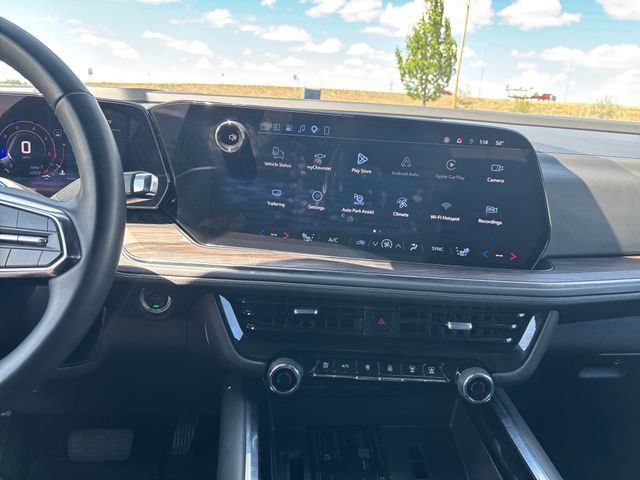 2025 Chevrolet Suburban Z71 - Photo 18