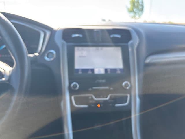 2020 Ford Fusion SE - Photo 17