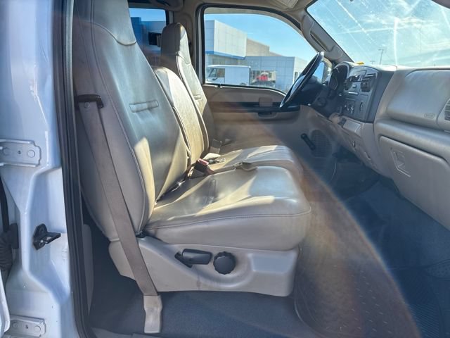 2007 Ford F-550 - Photo 20
