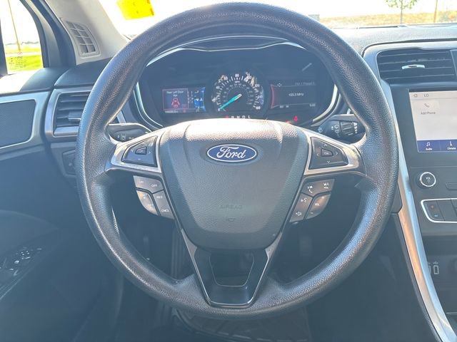 2020 Ford Fusion SE - Photo 14