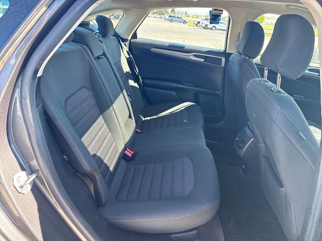 2020 Ford Fusion SE - Photo 23
