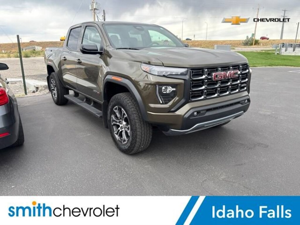 Used 2025 GMC Canyon AT4 Truck